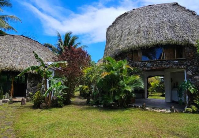 Bungalow in Teahupoo - TAHITI ITI - Saltwater Family Huts