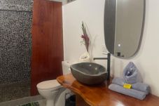 Rent by room in Opoa - RAIATEA-Chambre d'hôtes Oviri 2 - Kahaia